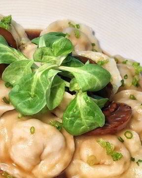 Пельмени с рыбой и белыми грибами