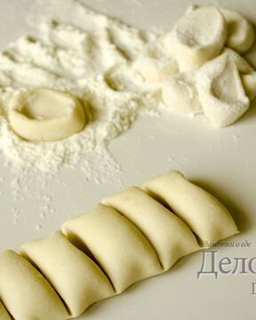 Пресное тесто для вареников и пельменей