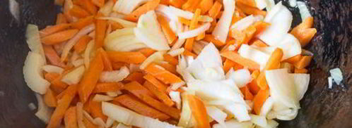 быстрый плов со свининой и фасолью. Шаг 4