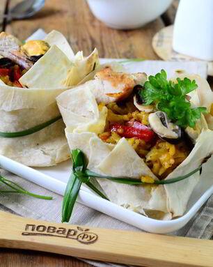 Паэлья в лаваше