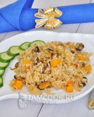 Плов с мидиями