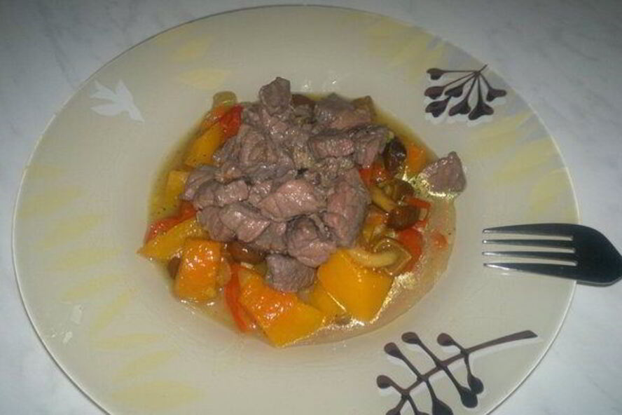 Рецепт овощного рагу с опятами и говядина в ягодах черной смородины