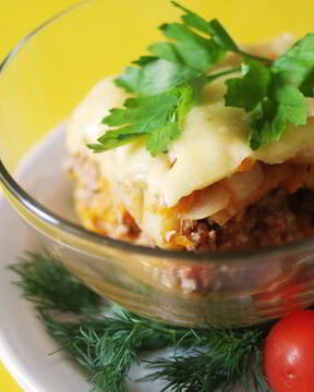 Запеченное овощное рагу с мясным фаршем