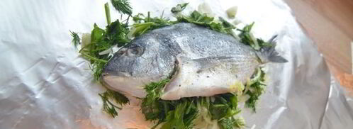 дорада, запеченная с луком и зеленью. Шаг 4