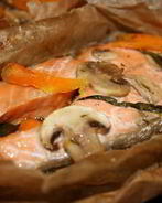 Форель, запеченная в пергаменте