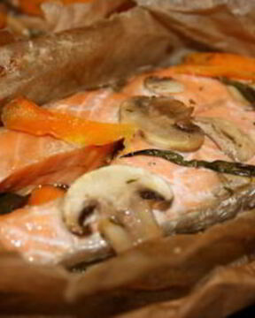 Форель, запеченная в пергаменте