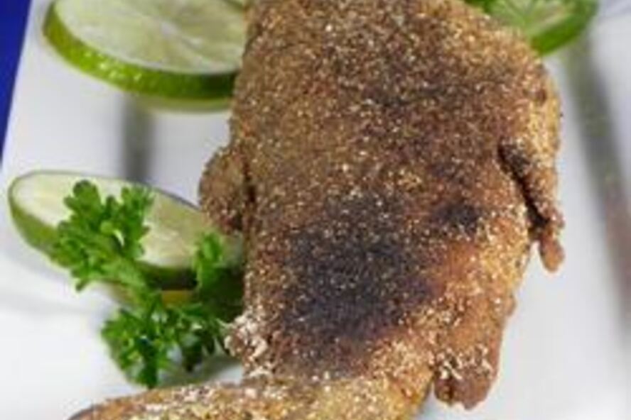 Рецепт форели, зажаренной целиком в панировке