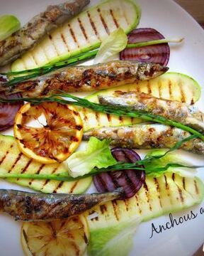 Мойва-гриль с ароматом чеснока и лимона