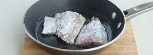 рыба с луком и грибами. Шаг 5