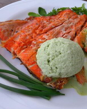 Семга-гриль с мороженым из петрушки