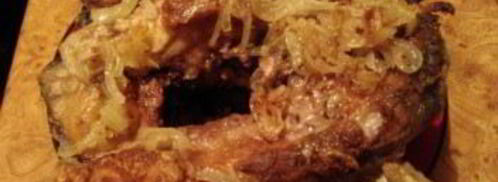 зеркальный карп жареный с луком. Шаг 7