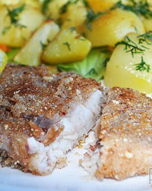 Жареная тилапия в ореховой панировке