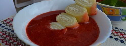 блинные шашлычки с творогом и соусом из клубники. Шаг 4