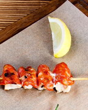 Шашлычки из куриного филе с чоризо