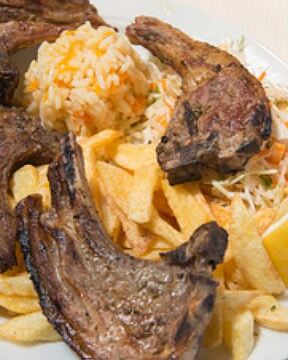 Шашлык из корейки баранины с гарниром