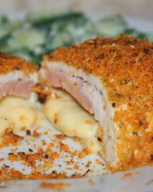 Шницель из куриной грудки Кордон блю