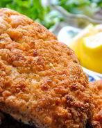 Шницель из свинины на сковороде