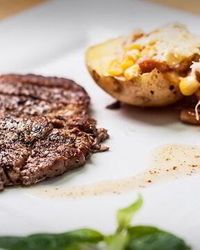 Стейк рибай на сковороде