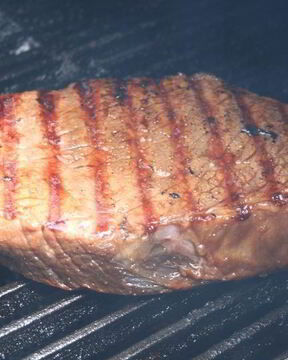 Стейк в соевом соусе