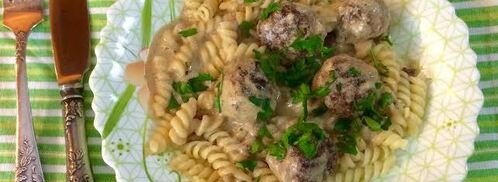 нежные тефтели в сливочном соусе. Шаг 9