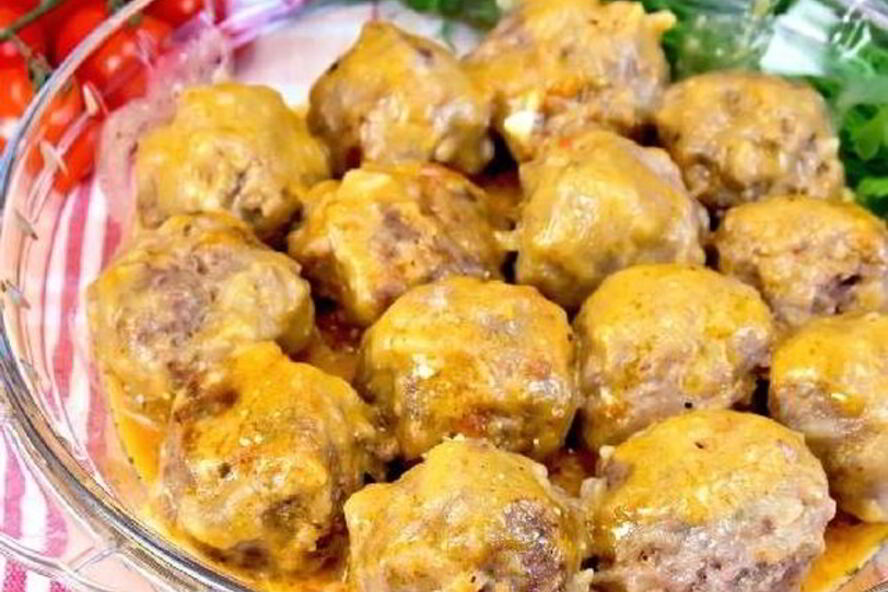 Рецепт нежных тефтелек в сливочно-томатном соусе