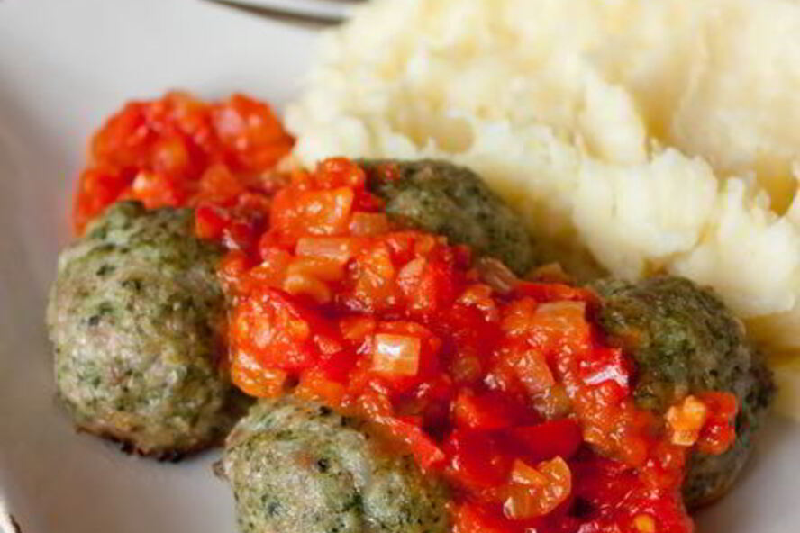 Рецепт шпинатных тефтелей с перечным соусом