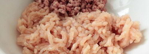 тефтели с гречкой и грибами, запеченные в ряженке. Шаг 3