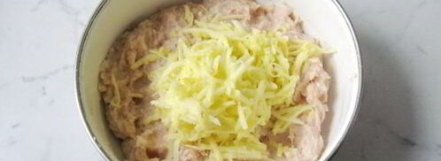 тефтели с яблоками в сметанном соусе. Шаг 6