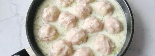 тефтели с яблоками в сметанном соусе. Шаг 11