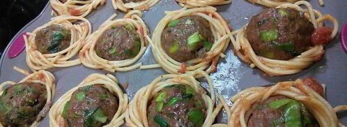 тефтели в гнездах из спагетти. Шаг 8