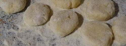 ленивые вареники из картошки со шкварками. Шаг 14