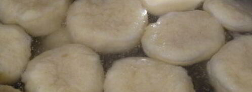 ленивые вареники из картошки со шкварками. Шаг 15