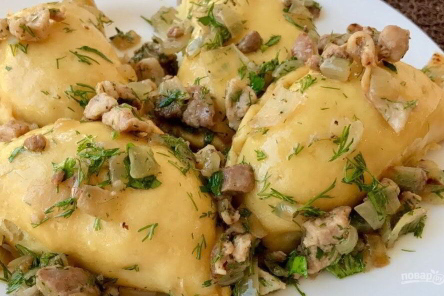 Рецепт вареников с капустой на пару с зажаркой