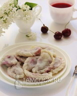 Вареники с вишней из теста на воде