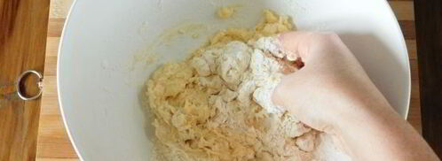 вареники с вишней на кефире. Шаг 10