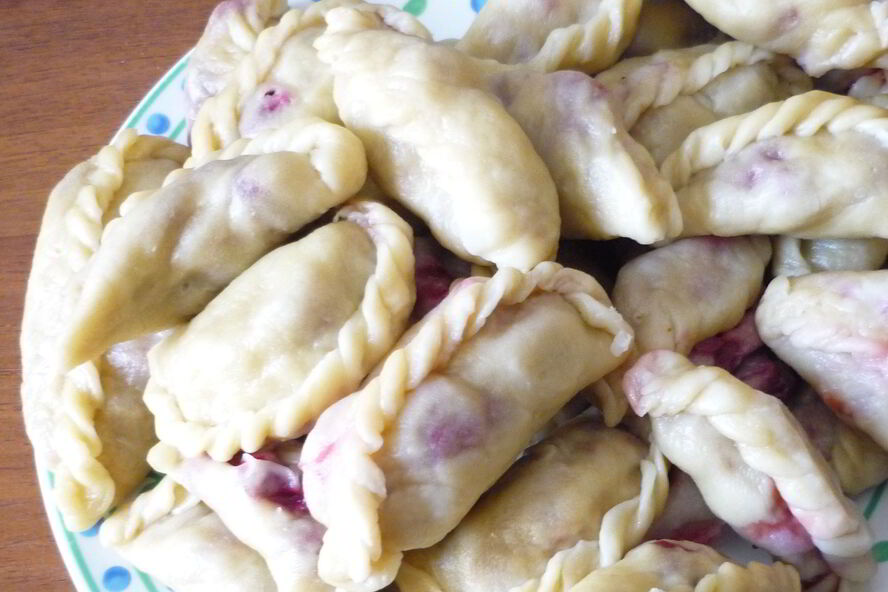 Рецепт вареников с вишней по-домашнему