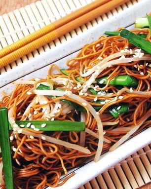 Яичная лапша с соевым соусом