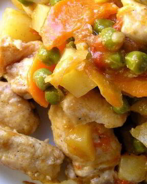 Быстрое жаркое из курицы с овощами