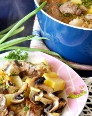 Жаркое из свинины с картофелем и грибами