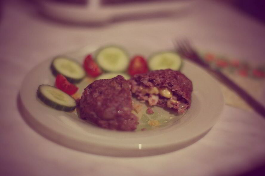 Рецепт ароматных зраз с белыми грибами и сыром