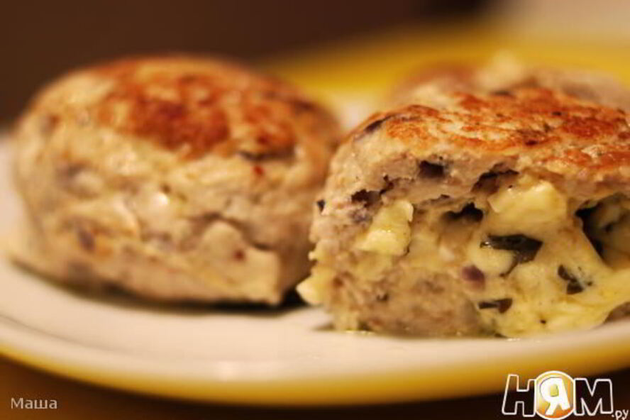 Рецепт мясных зраз с сыром и яйцом
