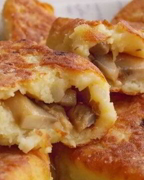 Зразы из картофеля с грибной начинкой