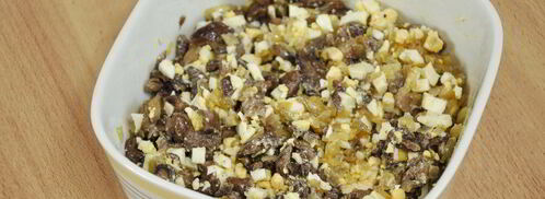 зразы с грибами, луком и яйцом. Шаг 7