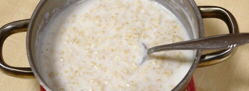 геркулесовая каша с бананом и орехами. Шаг 5