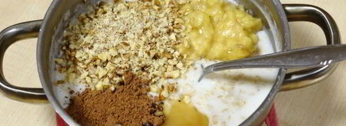 геркулесовая каша с бананом и орехами. Шаг 8