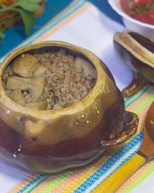 Гречка с грибами в горшочке