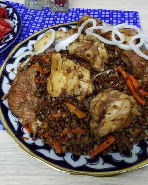 Гречка с куриным мясом в казане