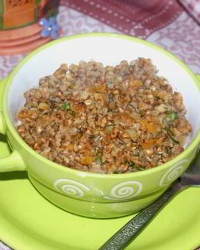 Гречка с овощами и чесноком