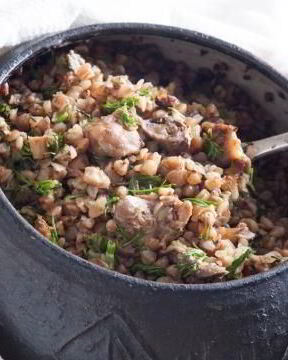 Гречка с потрошками в горшочке
