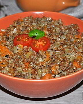 Гречка с тушенкой